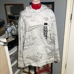 Under Armour White and Gray Patterned Hoodie